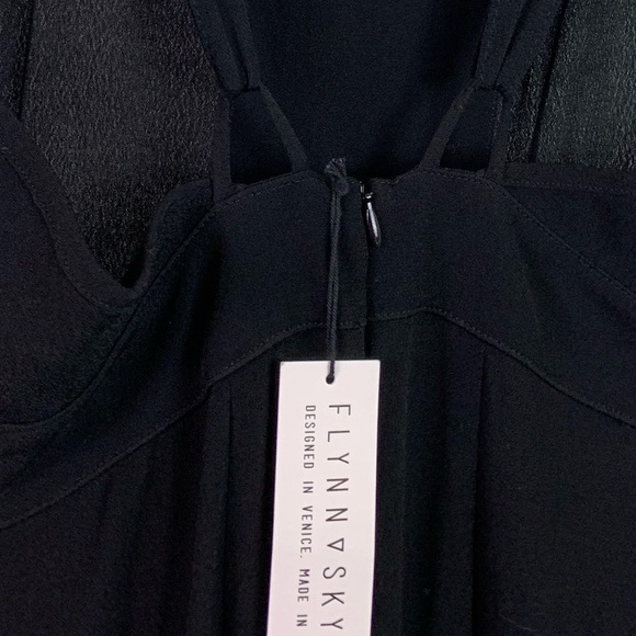 NWT Flynn Skye Jay Ruffle Hem Pocket Overalls Jumpsuit In Black Small - Picture 9 of 9